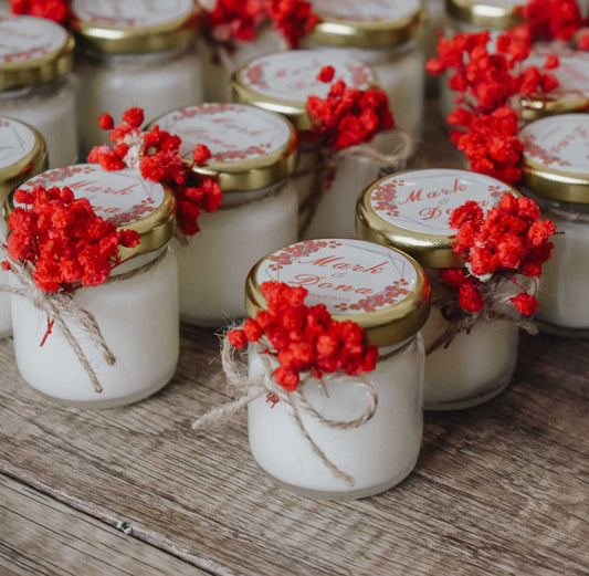 What do I give as wedding favors?